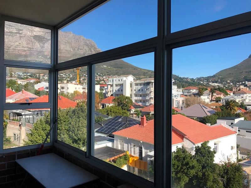 To Let 2 Bedroom Property for Rent in Vredehoek Western Cape